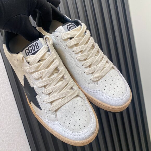 Golden Goose White Distressed Sneakers with Black Star - Picture 2 of 9